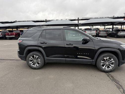 Mosaic Black Metallic 2025 Chevrolet Equinox 1LT
