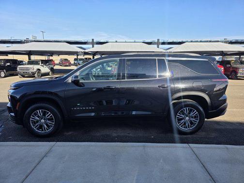 2024 Chevrolet Traverse LT