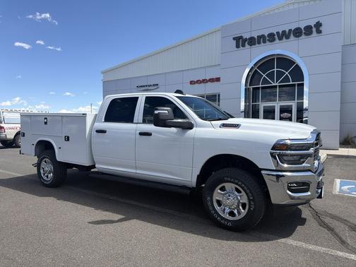 Bright White Clearcoat 2026 RAM 2500 Tradesman Crew Cab 4x4 8' Box