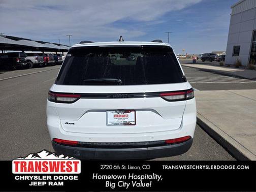 Bright White Clearcoat 2025 Jeep Grand Cherokee Altitude