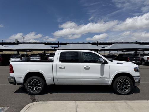 Bright White Clearcoat 2025 RAM 1500 Laramie