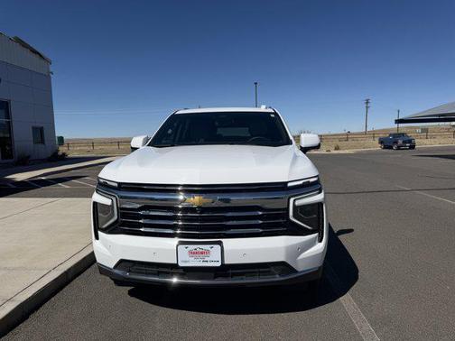 Summit White 2025 Chevrolet Suburban LT