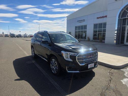 2023 GMC Terrain Denali