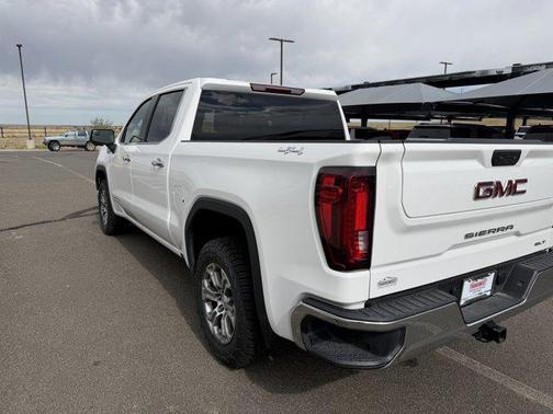 Summit White 2025 GMC Sierra 1500 SLT