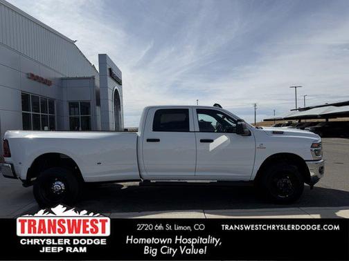 Bright White Clearcoat 2026 RAM 3500 Tradesman Crew Cab 4x4 8' Box