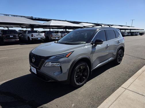 Boulder Gray Pearl/Super Black 2023 Nissan Rogue SV