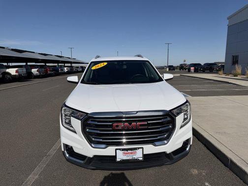 Summit White 2024 GMC Terrain SLT