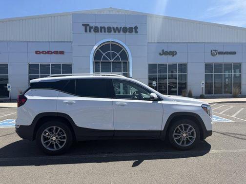 Summit White 2024 GMC Terrain SLT
