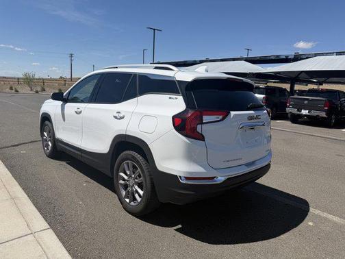 Summit White 2024 GMC Terrain SLT