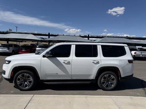 Bright White Clearcoat 2024 Jeep Wagoneer Series II 4x4