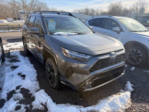 2022 Toyota RAV4 Hybrid SE