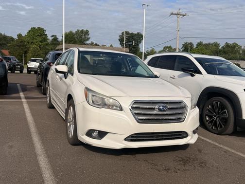 Crystal White Pearl 2015 Subaru Legacy Premium