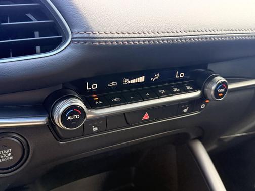 Snowflake White Pearl Mica 2026 Mazda Mazda3 FWD w/Preferred Package