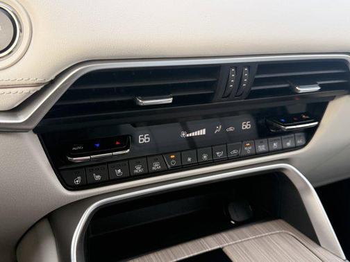 2024 Mazda CX-90 PHEV Premium Plus