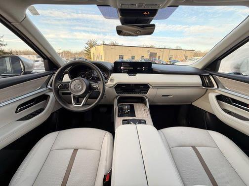 2024 Mazda CX-90 PHEV Premium Plus