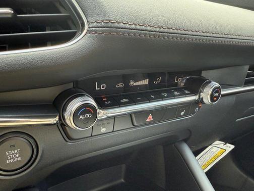 2025 Mazda Mazda3 FWD w/Preferred Package