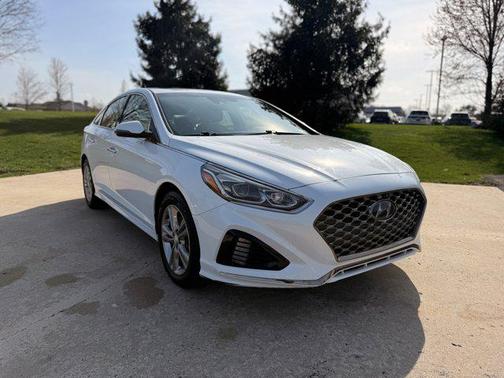 Quartz White Pearl 2019 Hyundai SONATA Limited