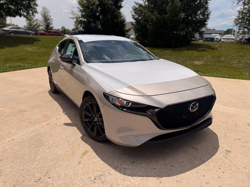 Platinum Quartz Metallic 2026 Mazda Mazda3 2.5 S Select Sport