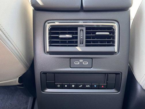 2025 Mazda CX-70 PHEV Premium Package