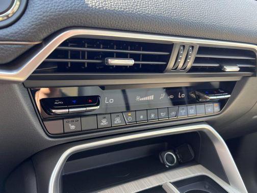 2025 Mazda CX-70 PHEV Premium Package