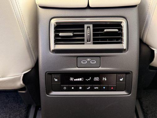 2025 Mazda CX-90 PHEV Premium Plus