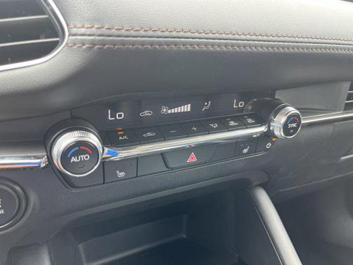 2025 Mazda Mazda3 FWD w/Preferred Package