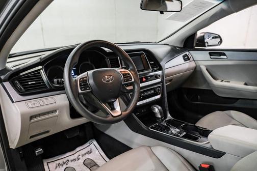 2019 Hyundai SONATA SE