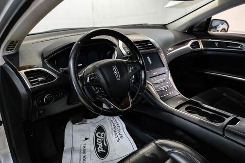 2016 Lincoln MKZ Base