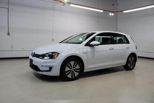 2016 Volkswagen e-Golf SE
