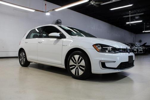 2016 Volkswagen e-Golf SE