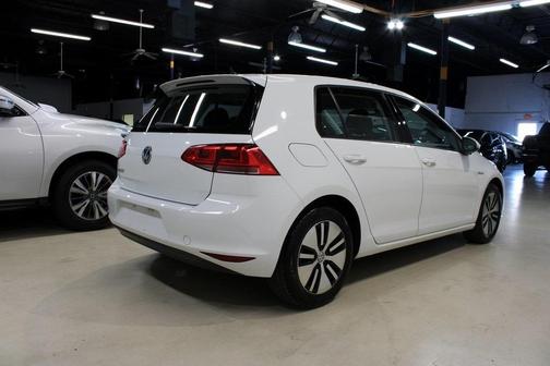 2016 Volkswagen e-Golf SE