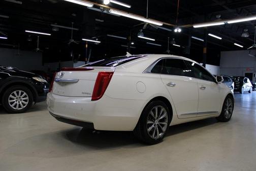 2013 Cadillac XTS Base