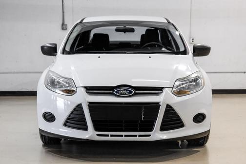 Oxford White 2014 Ford Focus S