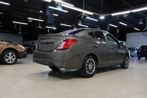 2017 Nissan Versa 1.6 S+
