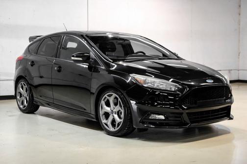 Tuxedo Black 2015 Ford Focus ST Base
