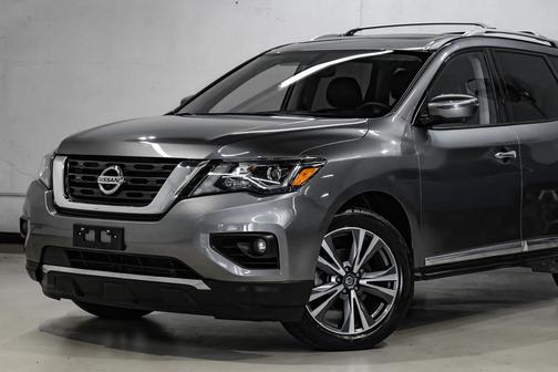 Gun Metallic 2020 Nissan Pathfinder Platinum