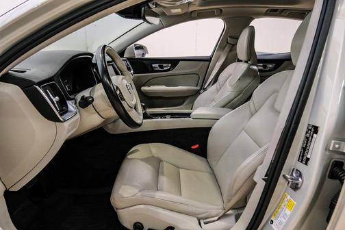 2019 Volvo S60 T5 Momentum