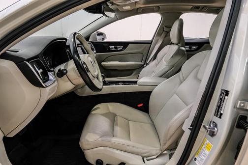 2019 Volvo S60 T5 Momentum