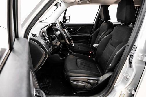 2017 Jeep Renegade Altitude