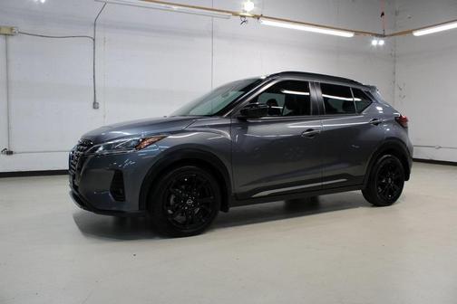 2022 Nissan Kicks SR