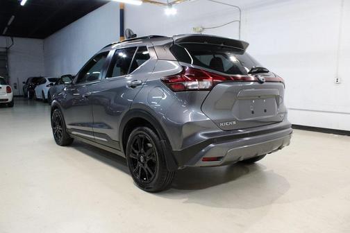 2022 Nissan Kicks SR