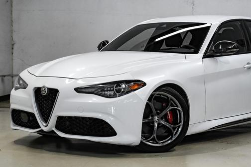 White Tri-Coat 2019 Alfa Romeo Giulia Ti