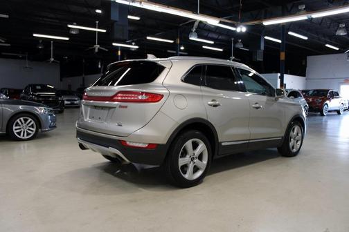 2015 Lincoln MKC Base
