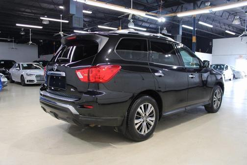 2018 Nissan Pathfinder SL