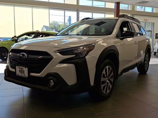 Crystal White Pearl 2025 Subaru Outback Premium