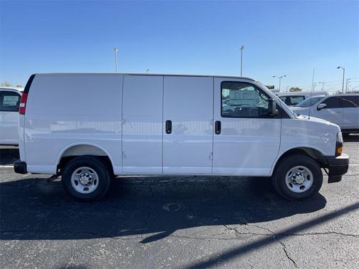 2025 Chevrolet Express 2500 Work Van