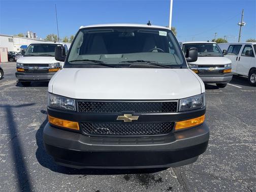 2025 Chevrolet Express 2500 Work Van