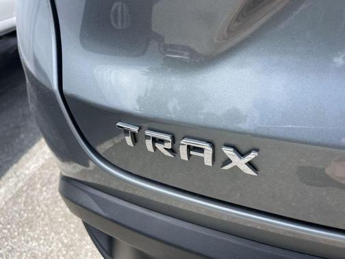 Sterling Gray Metallic 2024 Chevrolet Trax LS
