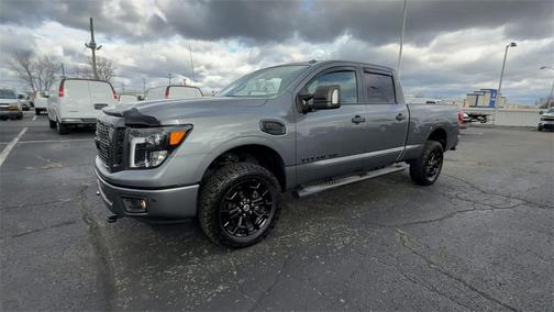 2019 Nissan Titan XD SL