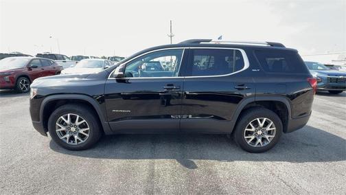 2022 GMC Acadia SLT